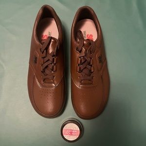 Never worn.  SAS Time Out  Men's 8.5 WW